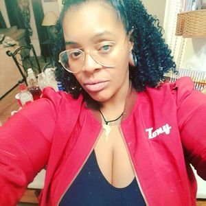 Meet your Posher, Alicia